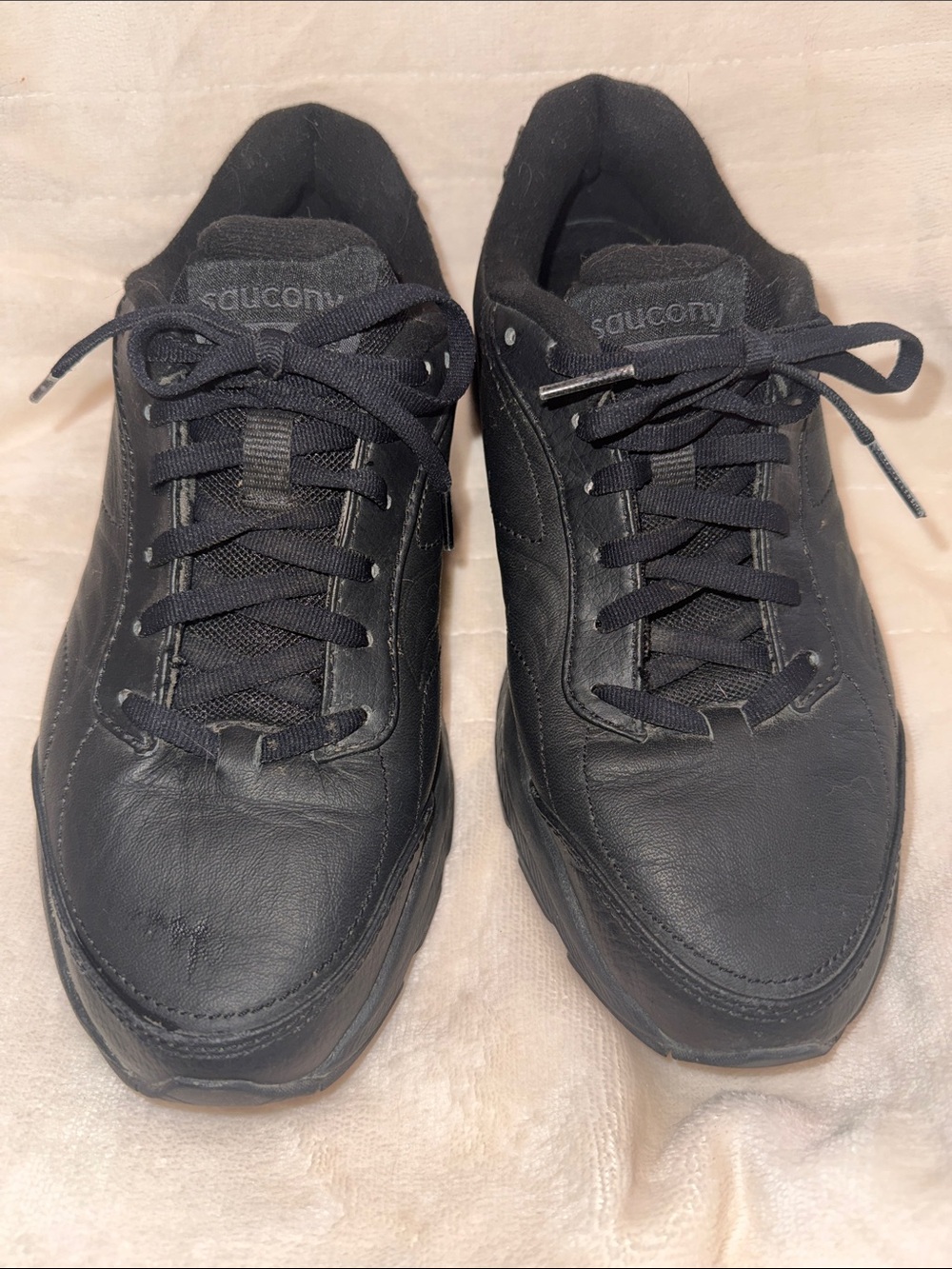 Saucony Men's Black Low-Top Athletic Sneakers